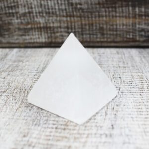 Piramida z Selenitu – 5 cm