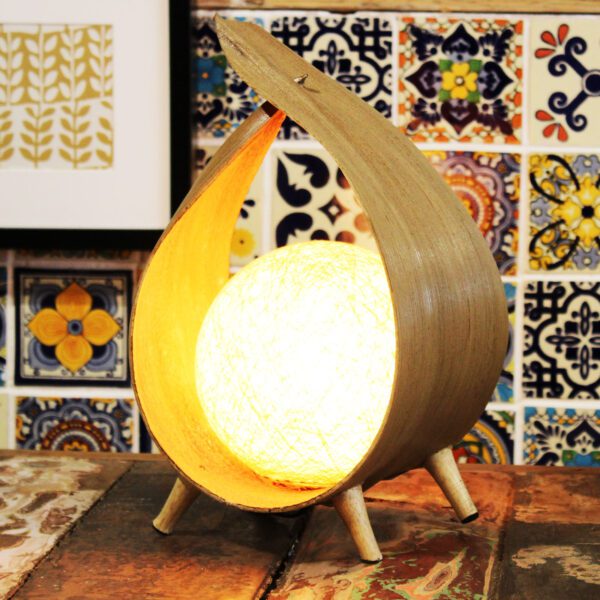 Naturalna lampa z kokosa – naturalne owinięcie - obrazek 2