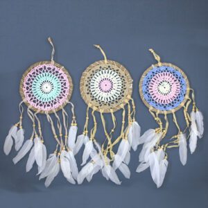 Pastelowo różowy makramowy łapacz snów 16 cm (różne kolory)