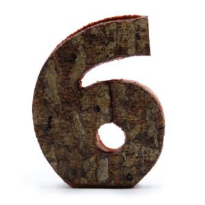 Rustykalna cyfra z kory – 6 – 7 cm