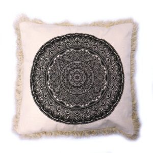 Poduszka Tradycyjna Mandala – 45x45 cm – Czarna