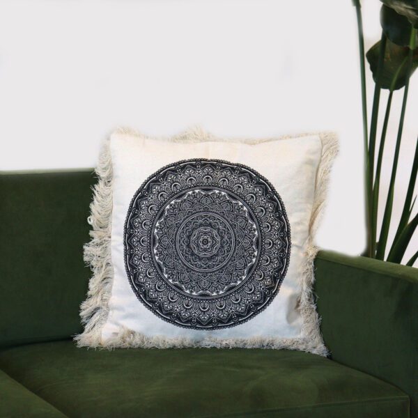 Poduszka Tradycyjna Mandala – 45x45 cm – Czarna - obrazek 4