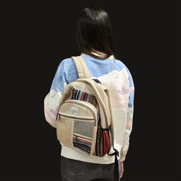 Mały Plecak z Konopi - Styl Zig Zag Zips - obrazek 10