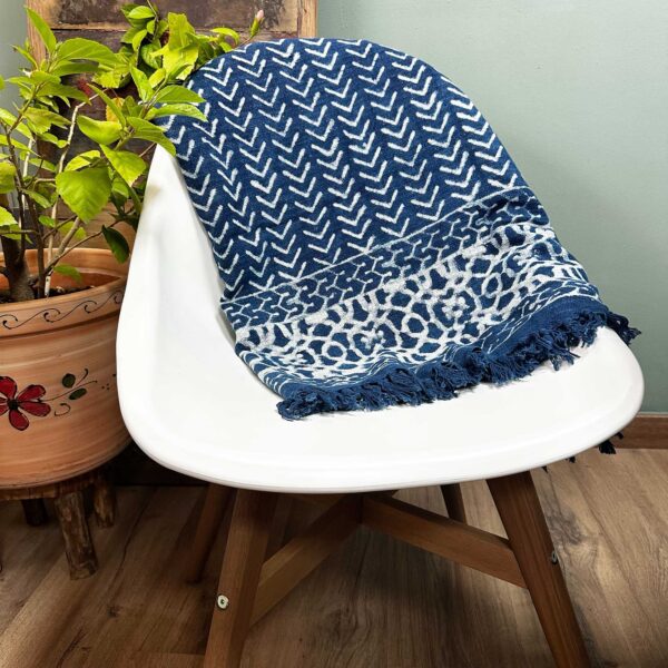 Ręcznie Wykonywany Indigo Pled – 170x120 cm – Proste Strzały