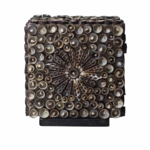 Boho Lampa z Muszelek Morskich – Czekoladowy Skręcony Kwadrat – 15 cm