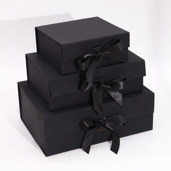 Flat Pack Gift Box - Medium Square (20x18.2x8cm) - Black - obrazek 3