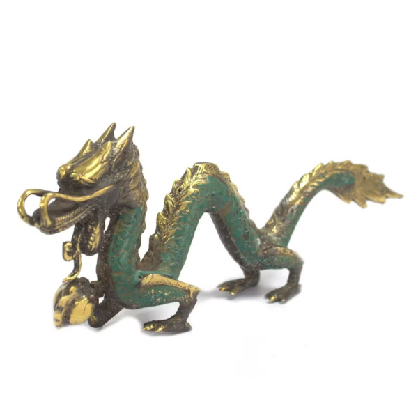 figurka smoka feng shui z mosiadzu 20 cm smok z kula