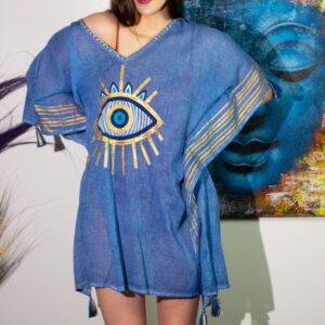 Kaftan Nomad Sari z Kolekcji Med – Głęboki Niebieski i Złoty – Ręcznie Malowane Oko Proroka