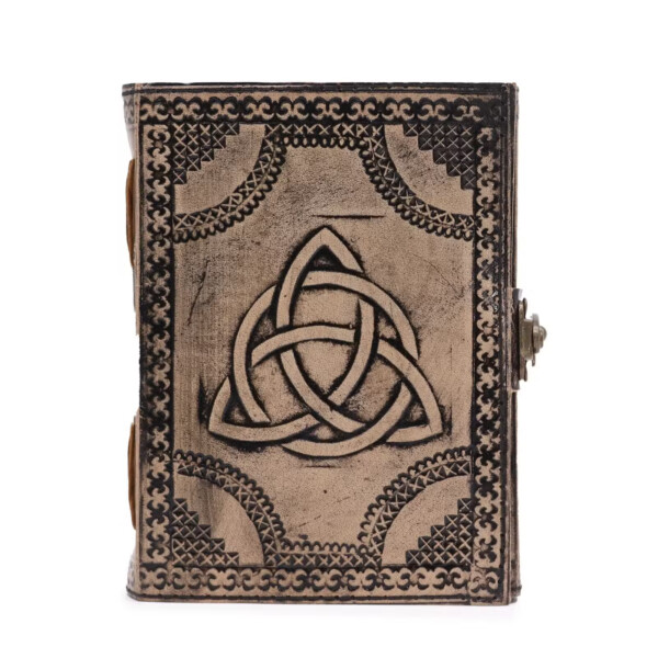 notes skorzany triquetra w okregu czerwonawy braz