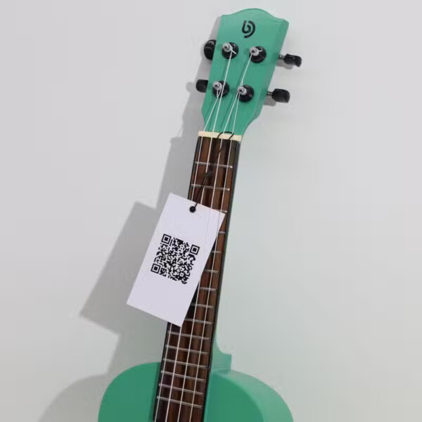 ukulele dekoracyjne czterostrunowe