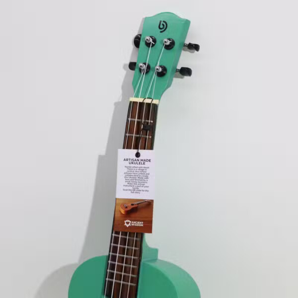 ukulele dekoracyjne czterostrunowe