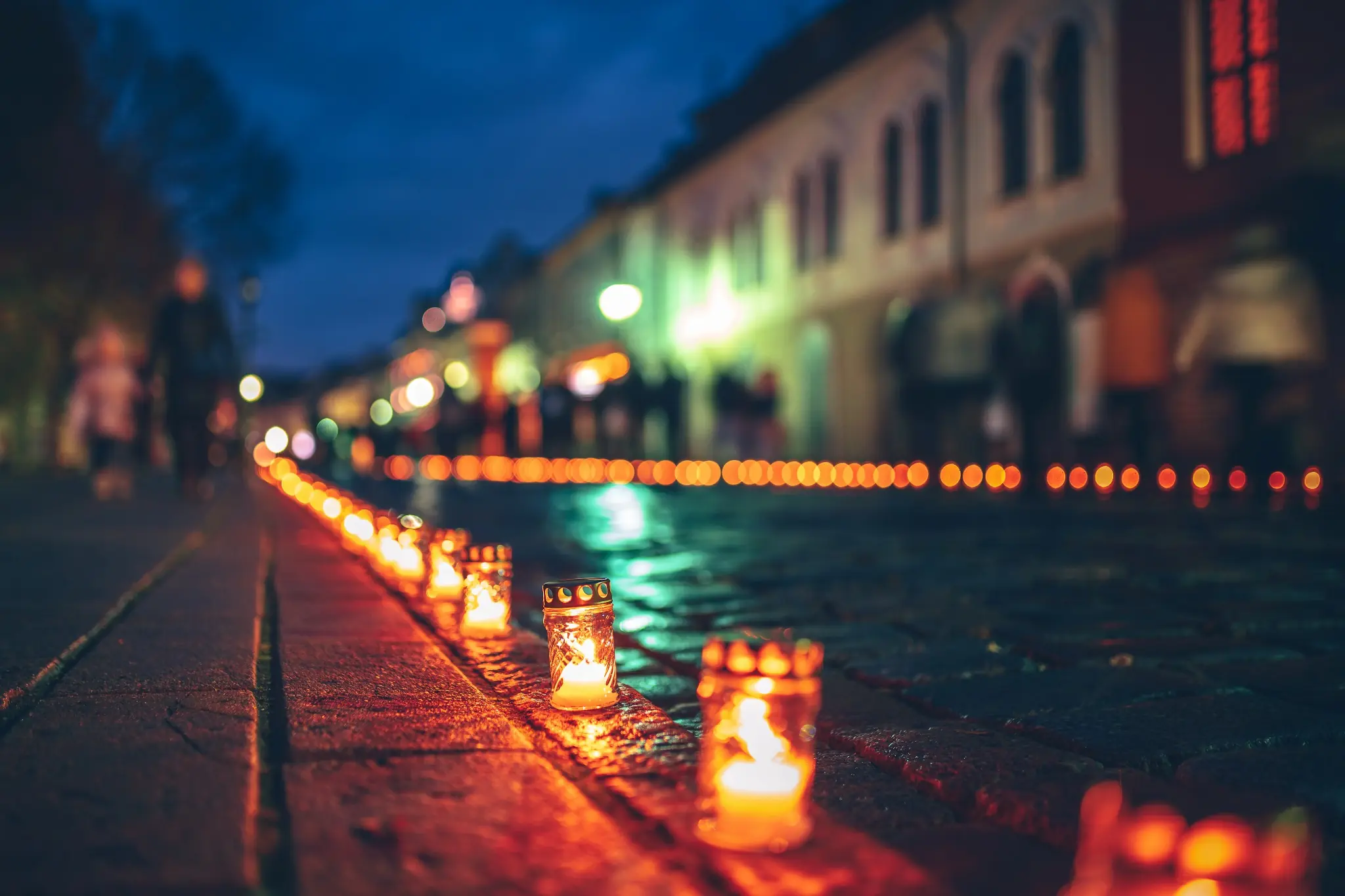 Halloween - noc między oddechem a milczeniem Halloween noc między oddechem a milczeniem