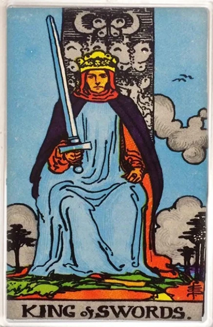 król mieczy tarot karta symbol intelektu i sprawiedliwości